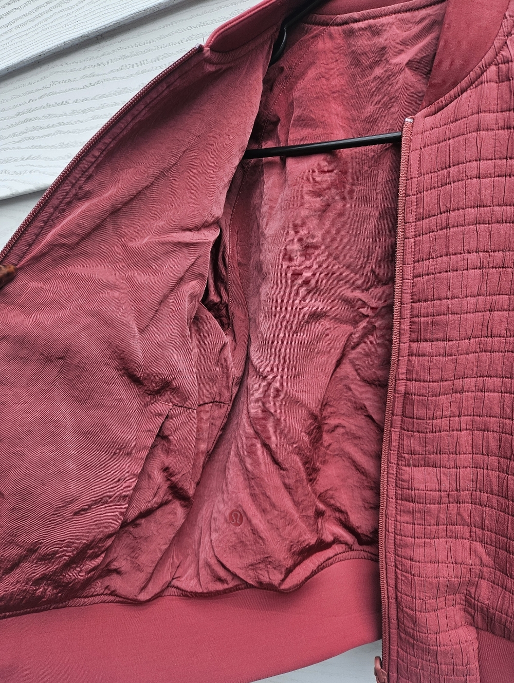 Lululemon Serene Travels Bomber Chianti Size 4 - Picture 8 of 9